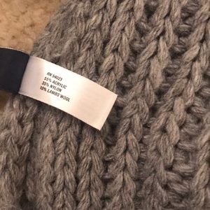 GAP Accessories - Gap Grey cable knit scarf NWT GAP Accessories - Gap Grey cable knit scarf NWT